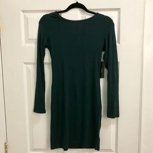 Emerald green fitted dress!
